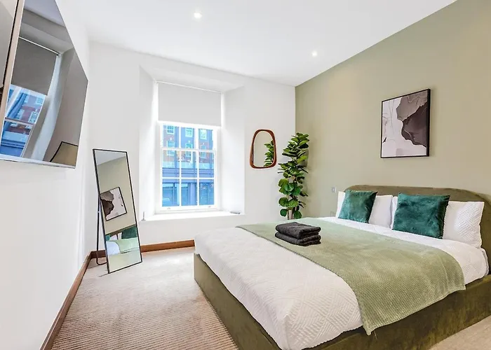 Holborn Modern Flat